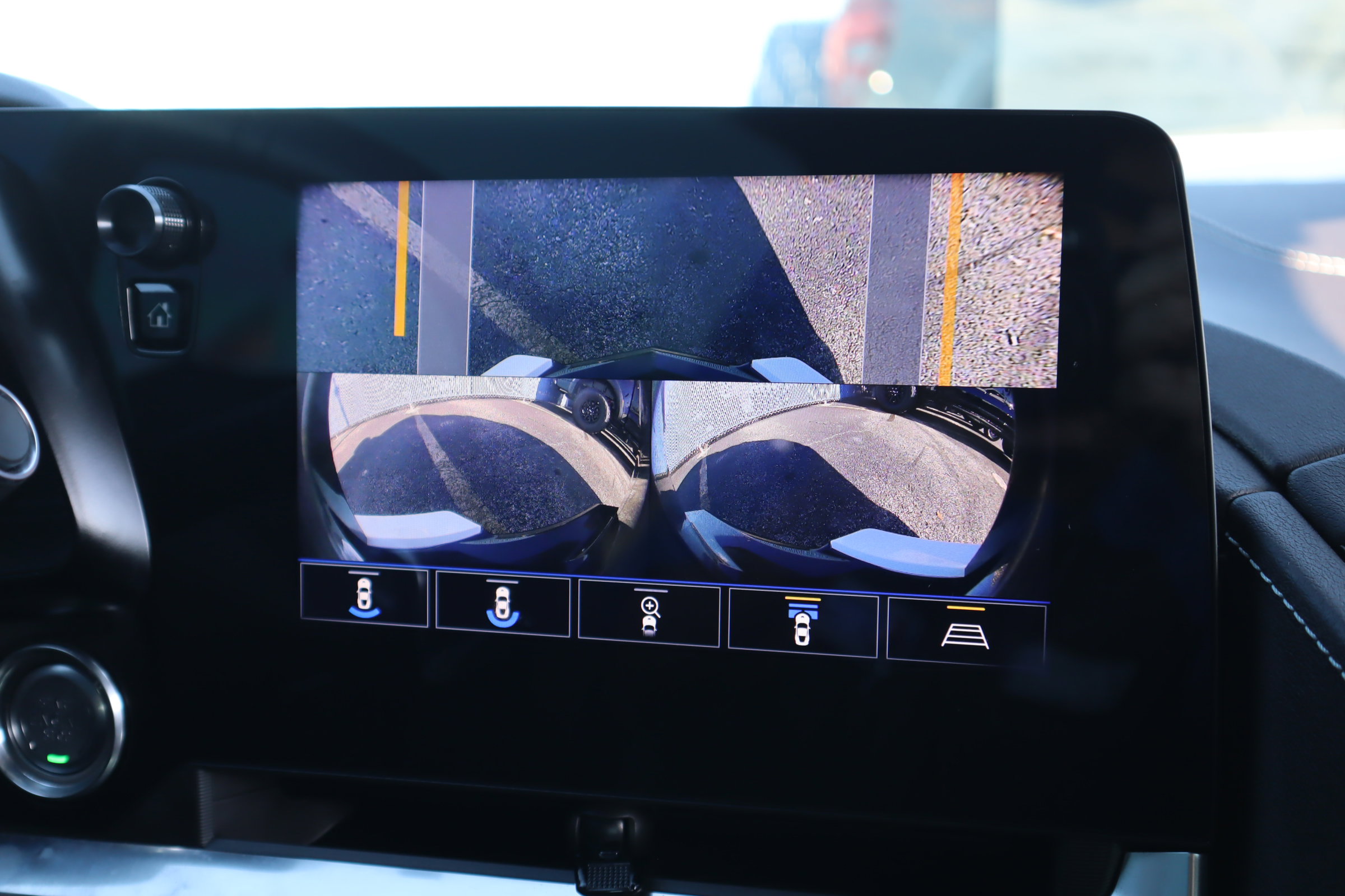 Used 2021 Chevrolet Corvette Stingray Preferred Cpe w/ 2LT image 26