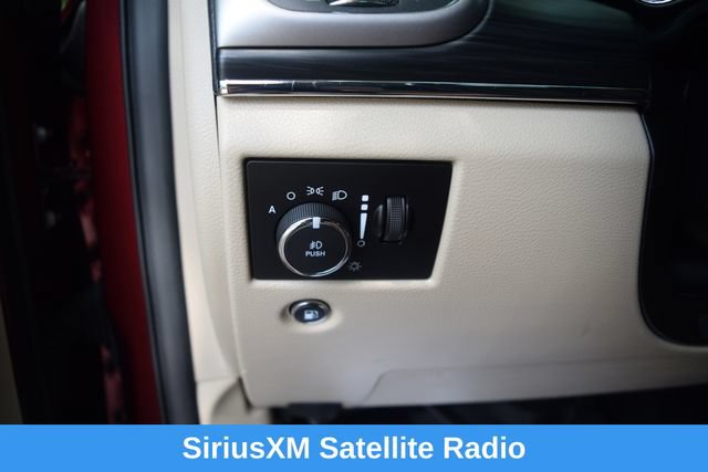 Used 2020 Jeep Grand Cherokee Limited AWD/4WD image 7