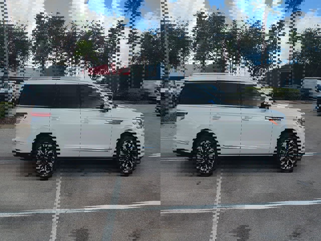 Certified 2023 Lincoln Navigator Black Label image 3