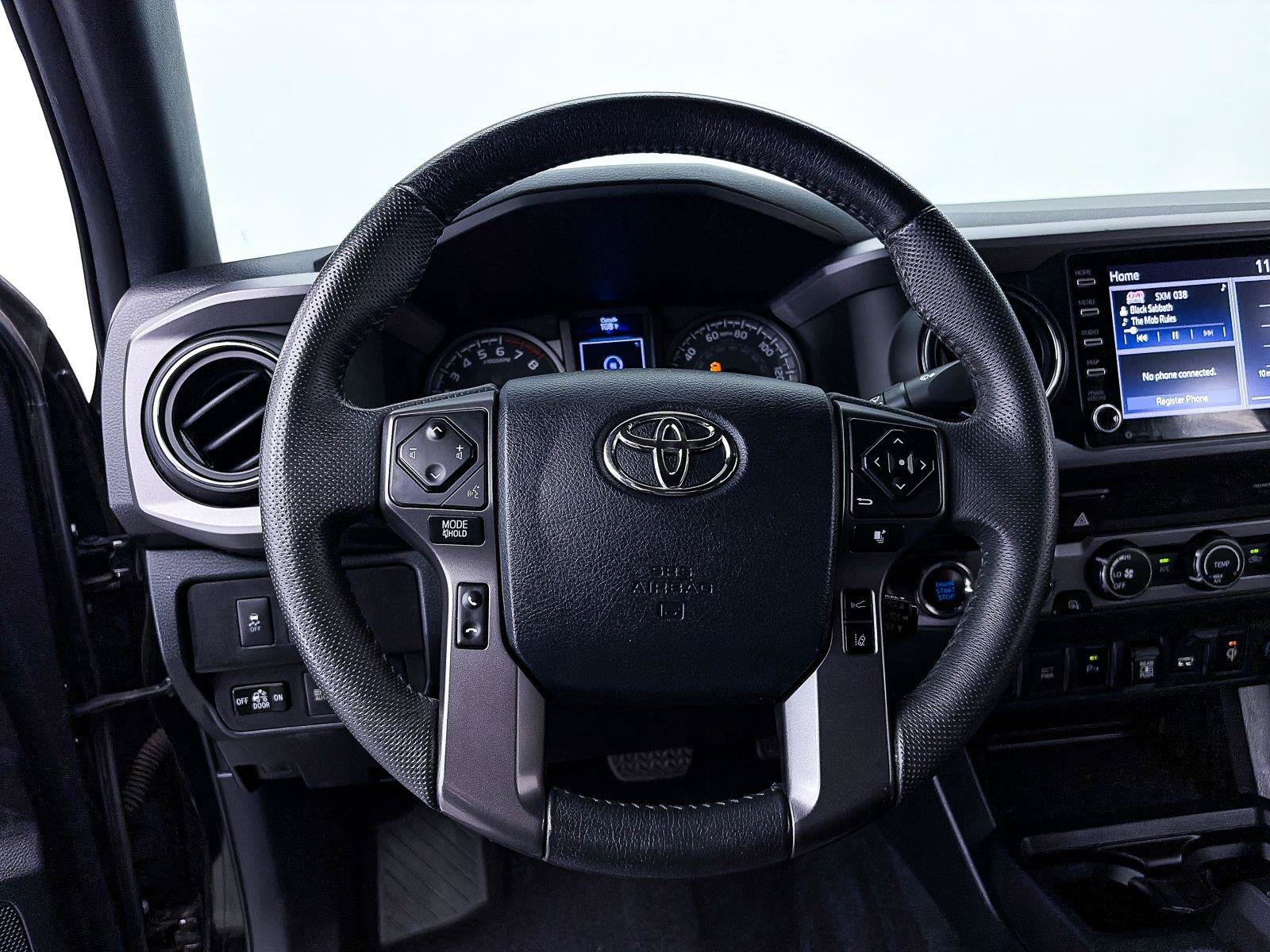 Used 2020 Toyota Tacoma TRD Off-Road w/ Technology Package AWD/4WD image 33