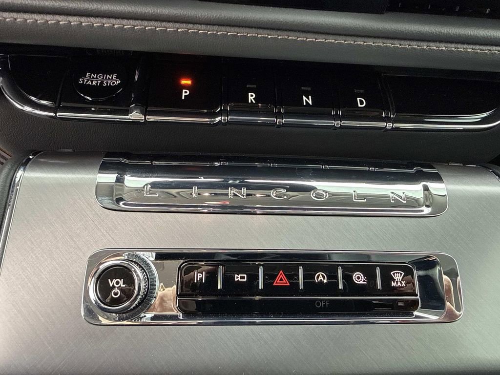 New 2026 Lincoln Aviator AWD image 28
