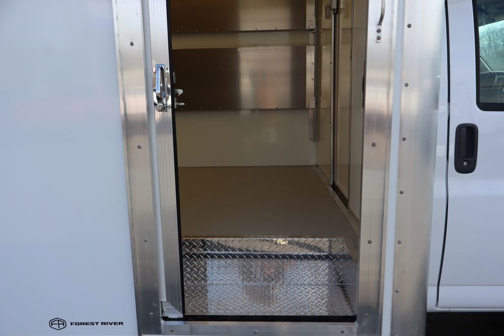 New 2026 Chevrolet Express 3500 w/ Power Convenience Package image 23