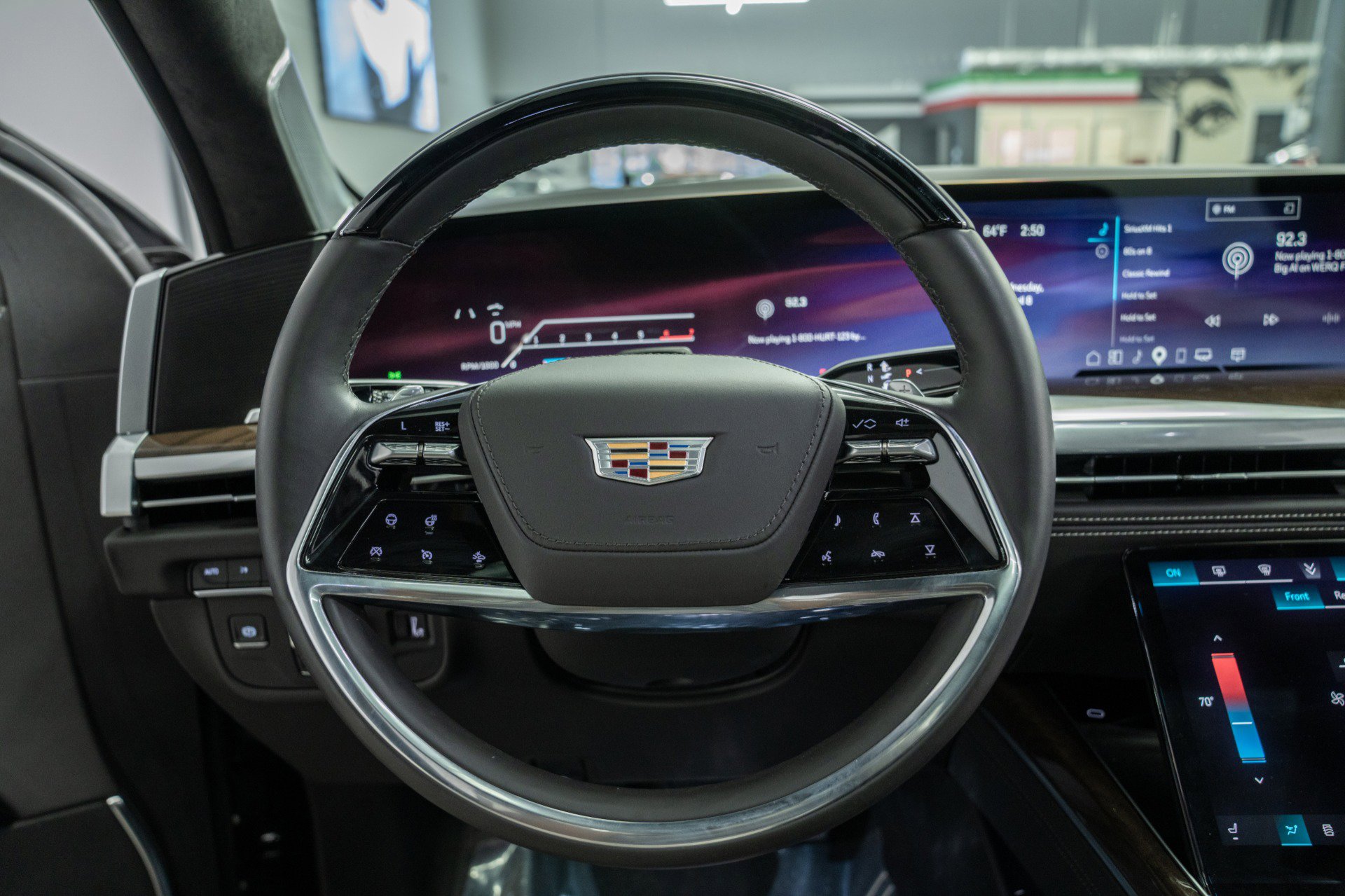 Used 2025 Cadillac Escalade ESV Sport Platinum image 14