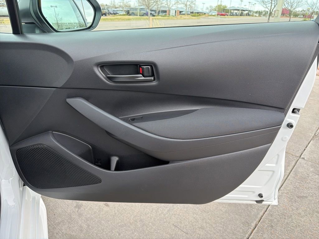 Used 2023 Toyota Corolla LE w/ Carpet Mat Package (TMS) image 30
