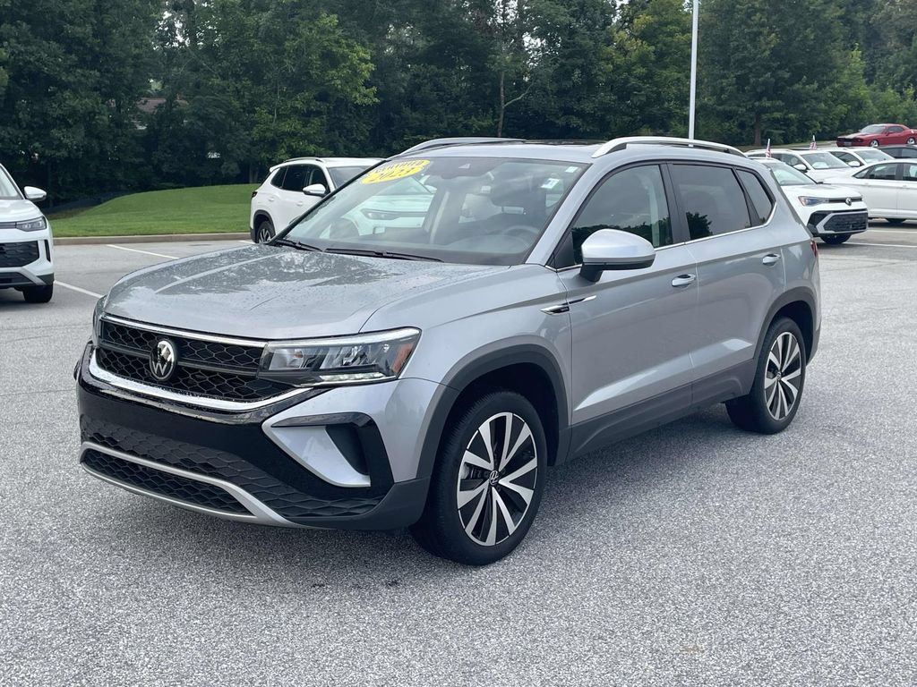 Certified 2023 Volkswagen Taos SE FWD image 4