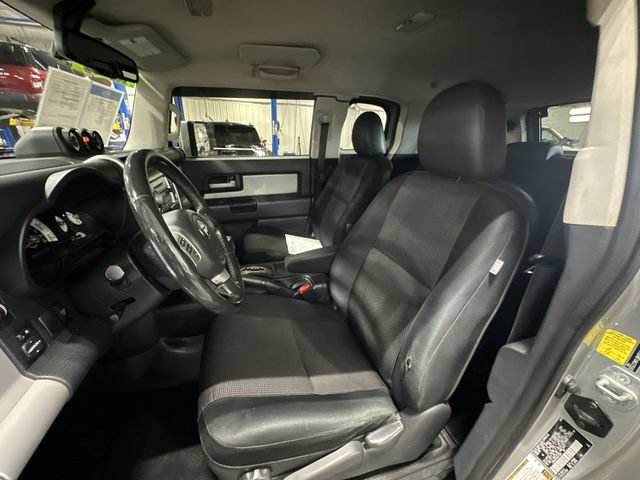 Used 2010 Toyota FJ Cruiser 4WD image 17
