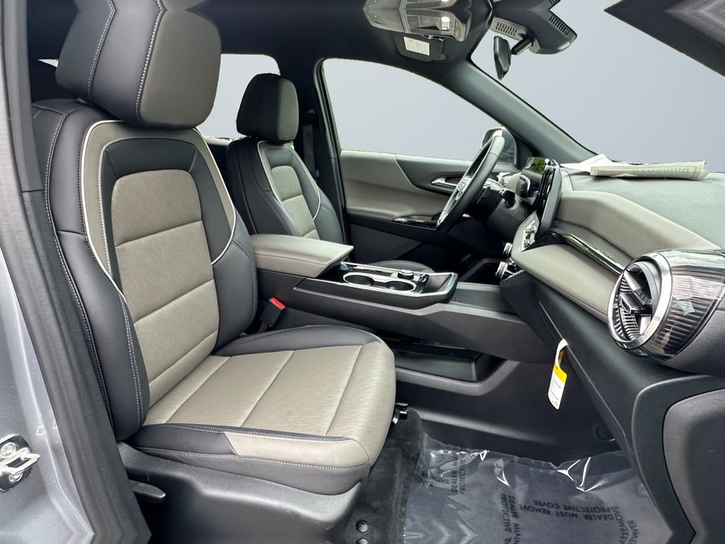 Used 2026 Chevrolet Equinox LT w/ Convenience Package II FWD image 15