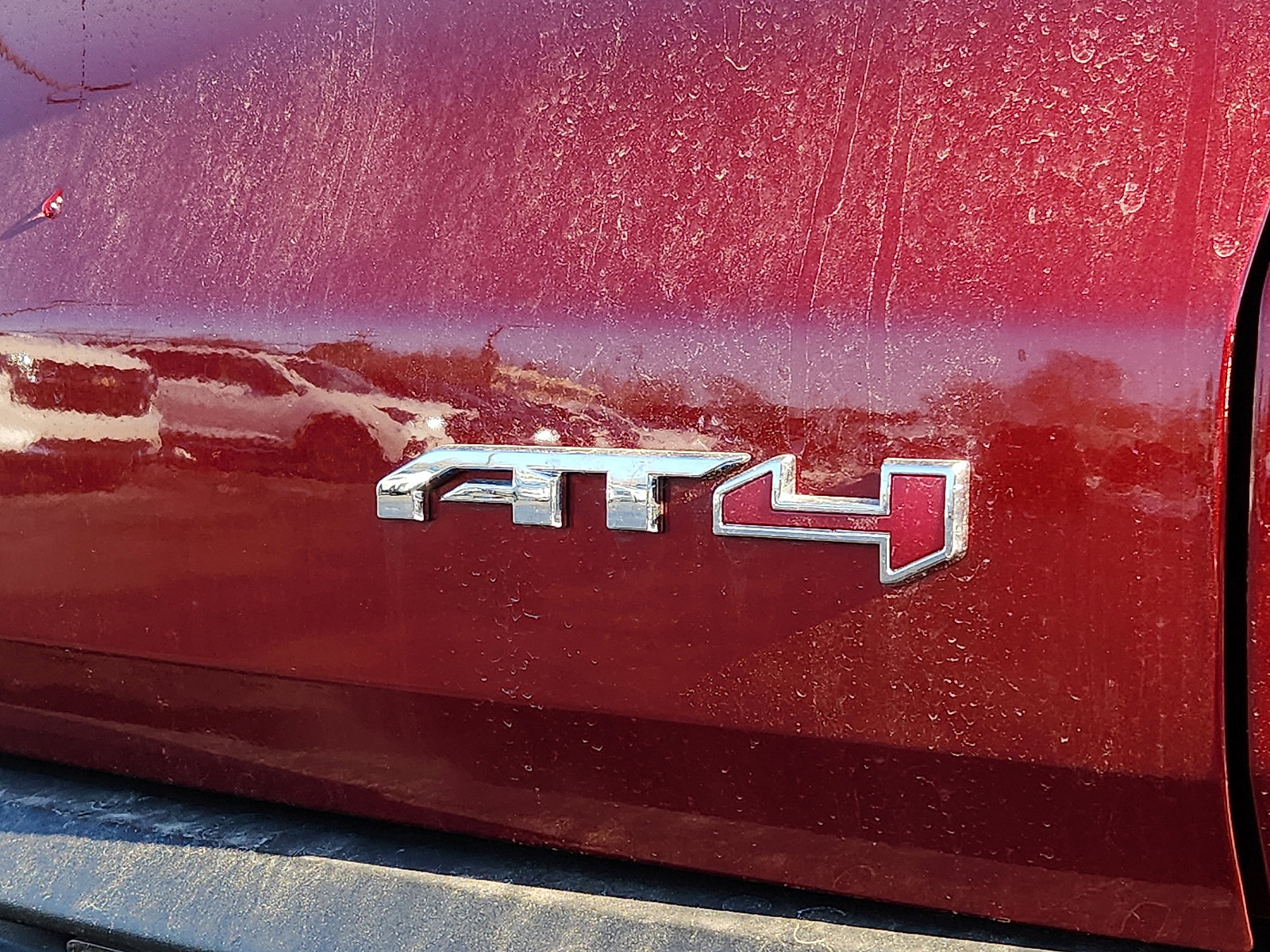 Used 2025 GMC Acadia AT4 image 35