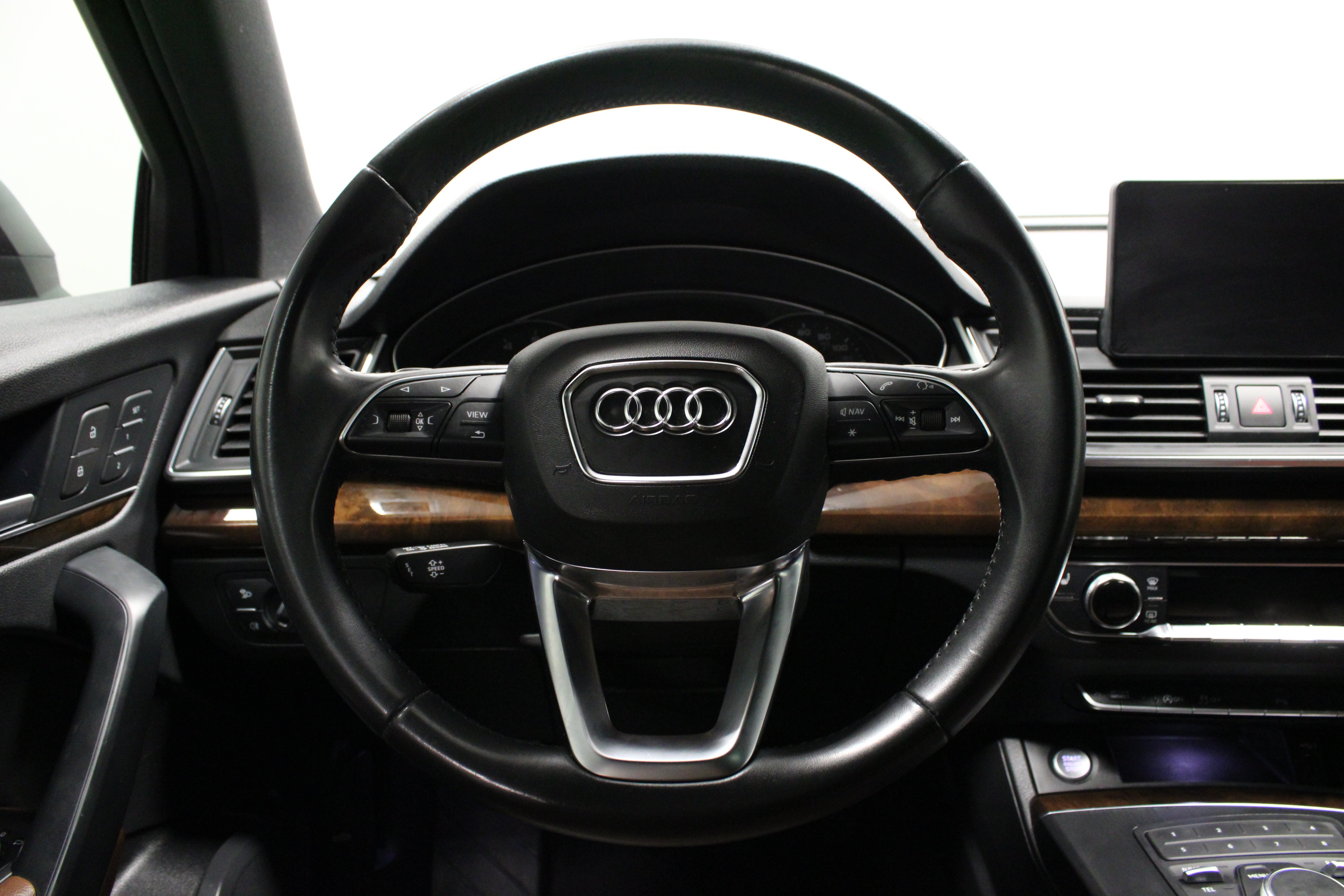Used 2020 Audi Q5 2.0T Premium w/ Convenience Package AWD/4WD image 20