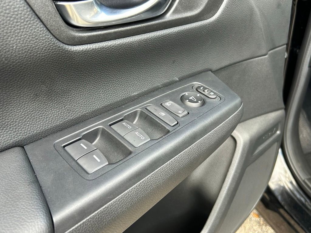 Used 2025 Honda CR-V EX image 26