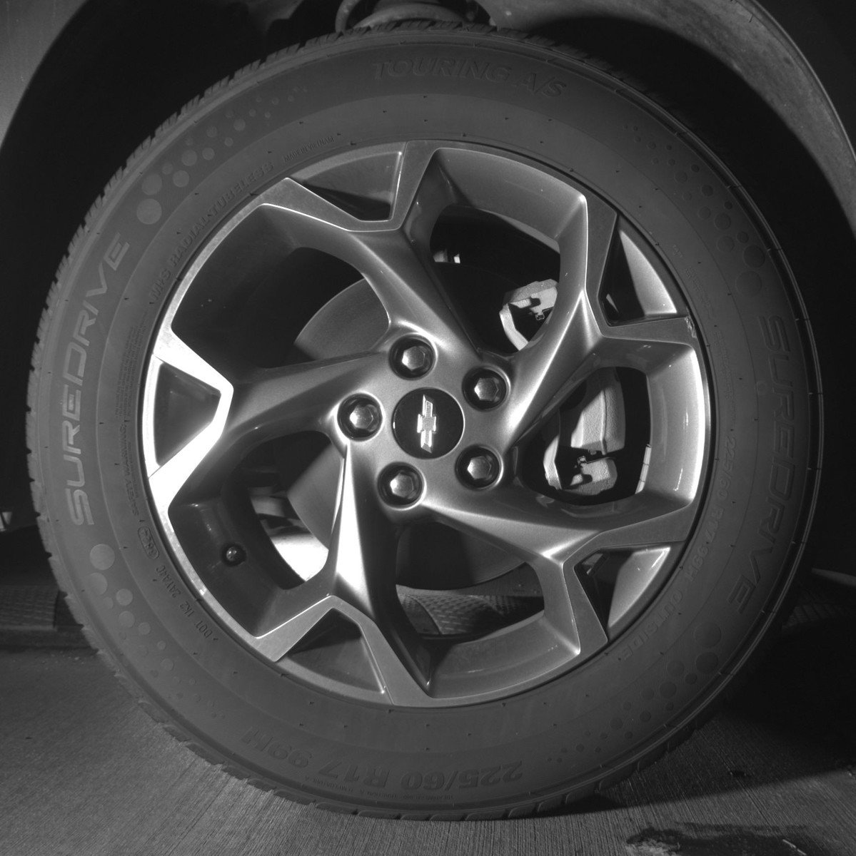 Used 2025 Chevrolet Trax LT FWD image 13