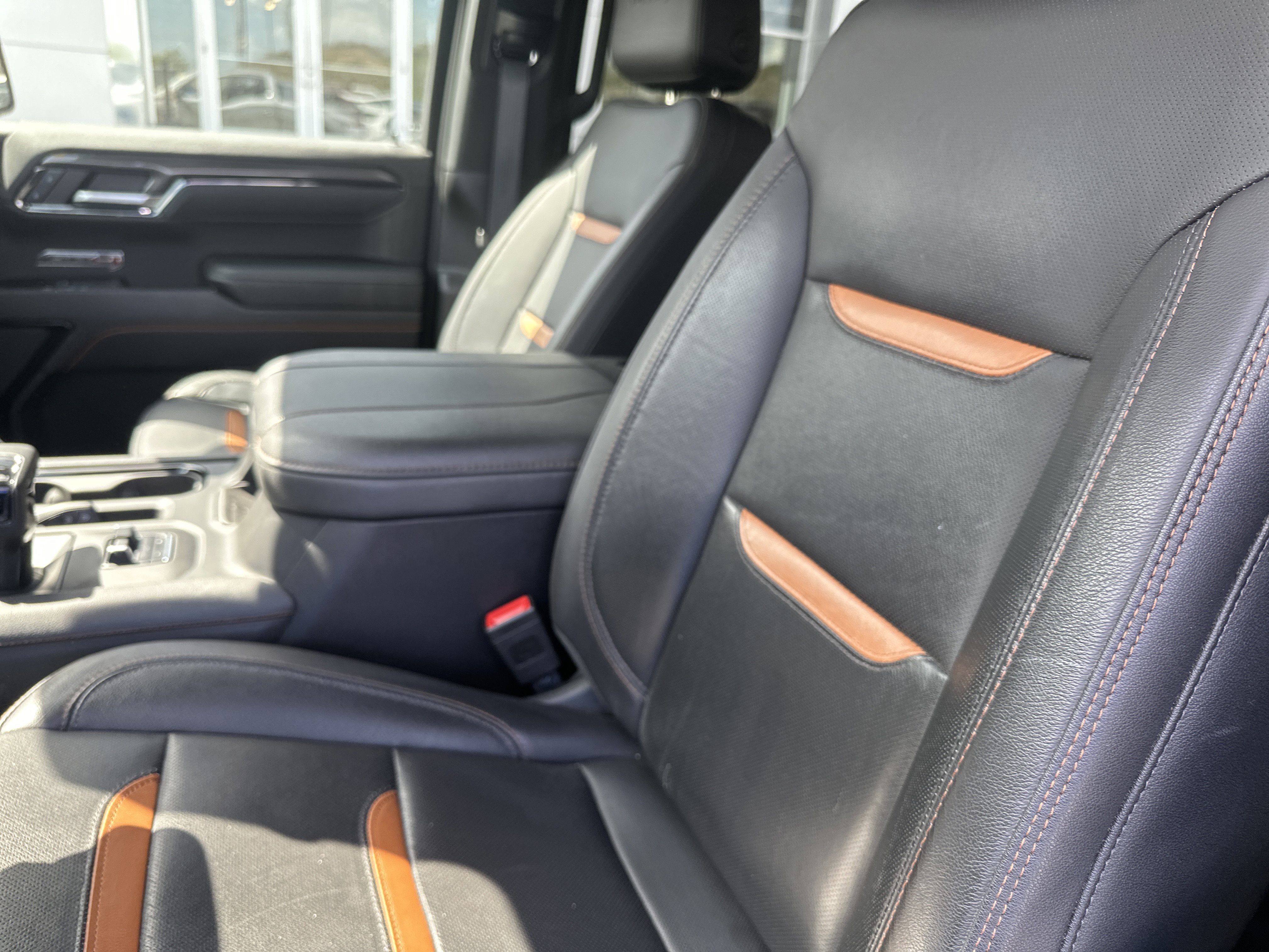 Used 2024 GMC Sierra 1500 AT4 w/ Technology Package image 19