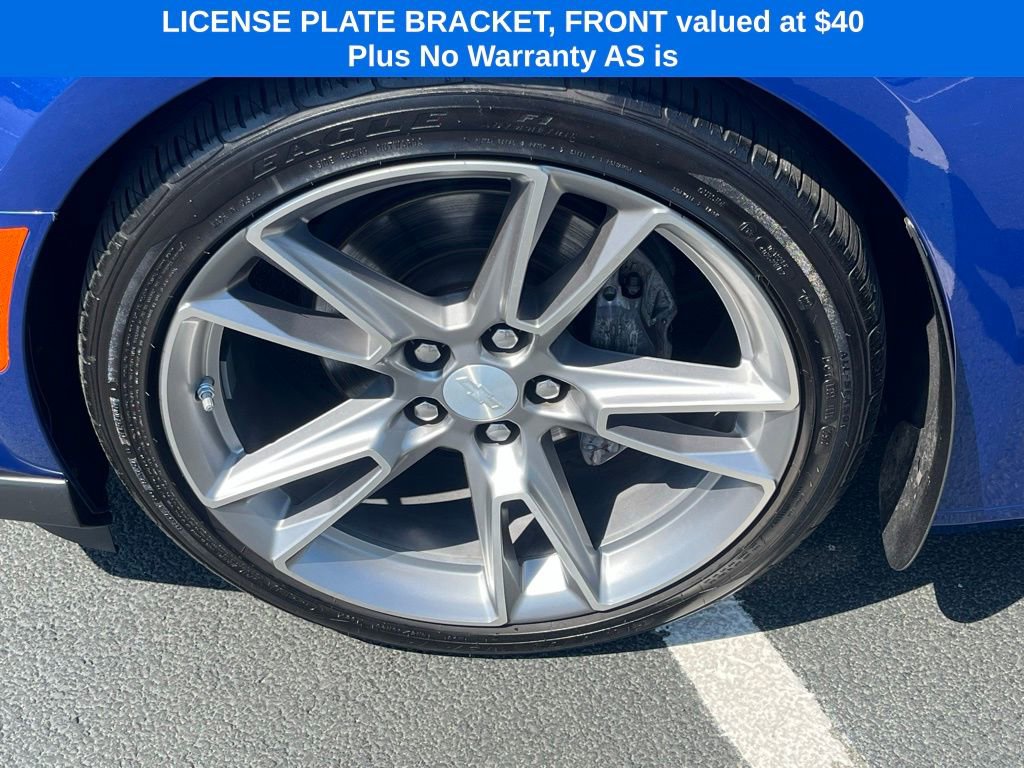 Used 2020 Chevrolet Camaro LT RWD image 6