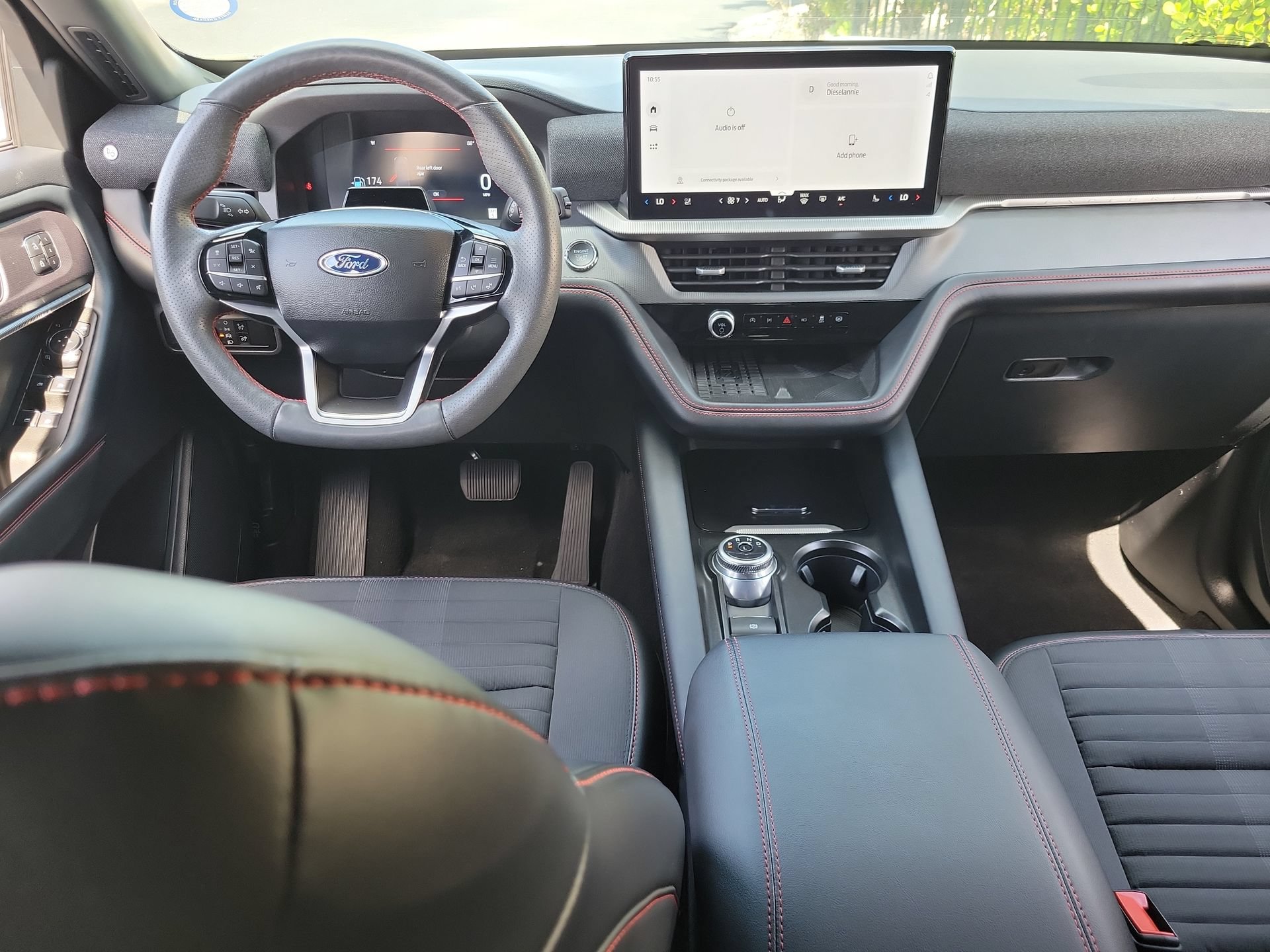 Used 2025 Ford Explorer ST-Line w/ Premium Package RWD image 14