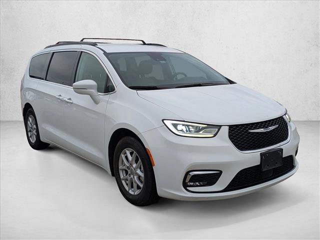 Used 2022 Chrysler Pacifica Touring-L image 3