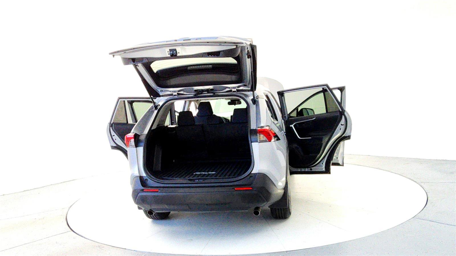 Certified 2022 Toyota RAV4 LE image 11