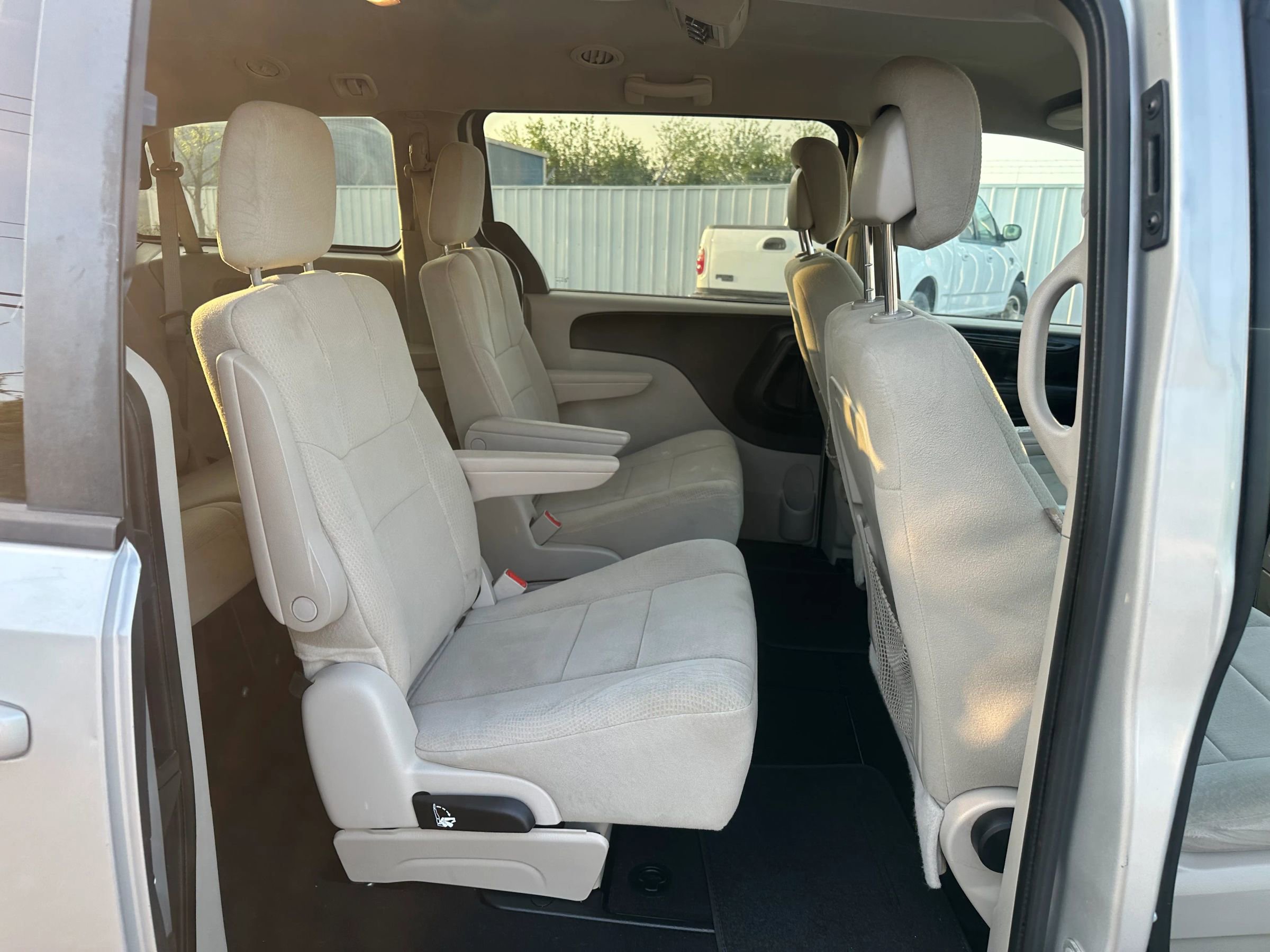 Used 2012 Dodge Grand Caravan SE image 15