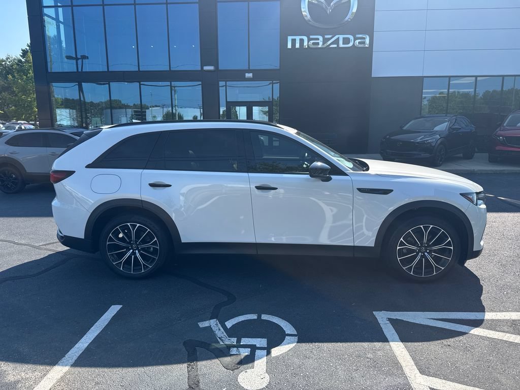 Certified 2025 MAZDA CX-70 Plug-In Hybrid w/ Premium Pkg AWD/4WD image 2