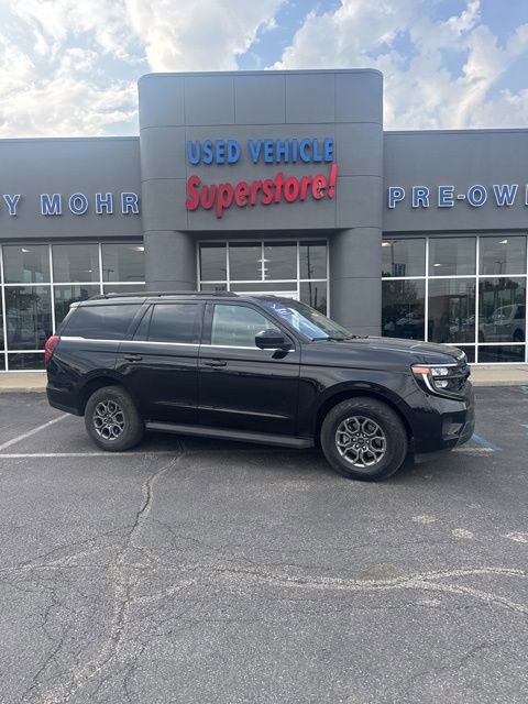 Used 2025 Ford Expedition Active AWD/4WD image 1