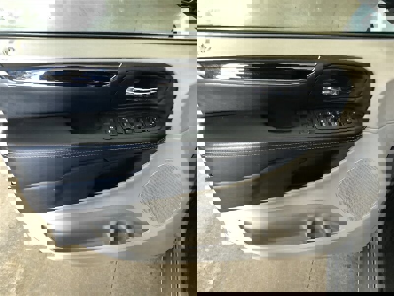 Used 2020 Dodge Grand Caravan SXT image 21