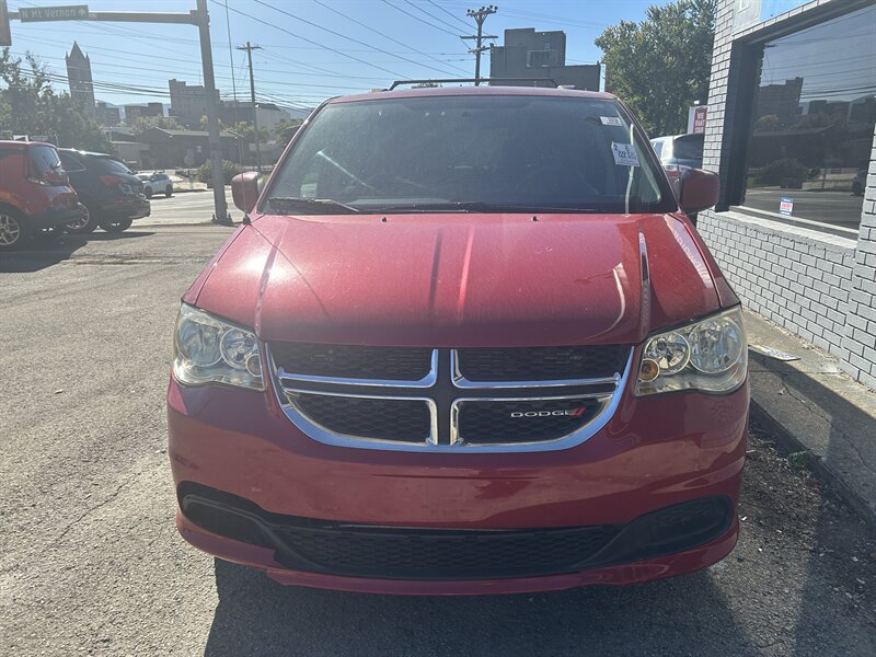 Used 2012 Dodge Grand Caravan SXT FWD image 5
