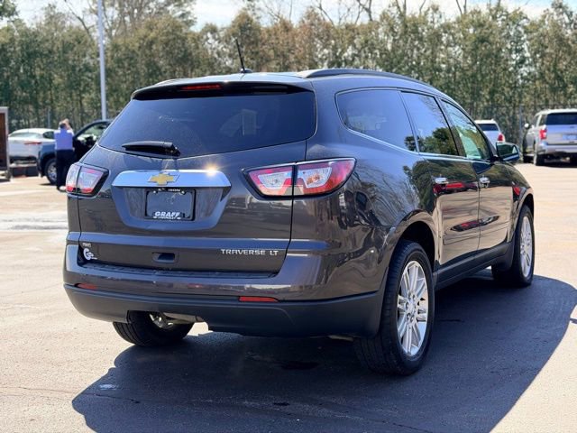 Used 2015 Chevrolet Traverse LT w/ Style and Technology Package image 3