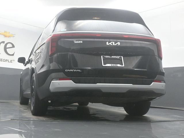 Used 2025 Kia Carnival FWD image 53