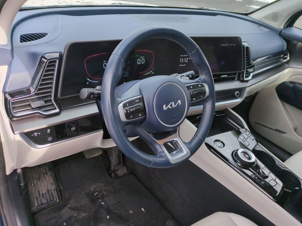Used 2023 Kia Sportage EX image 9