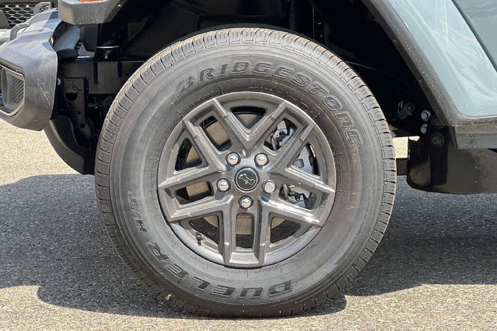New 2026 Jeep Gladiator Sport AWD/4WD image 24