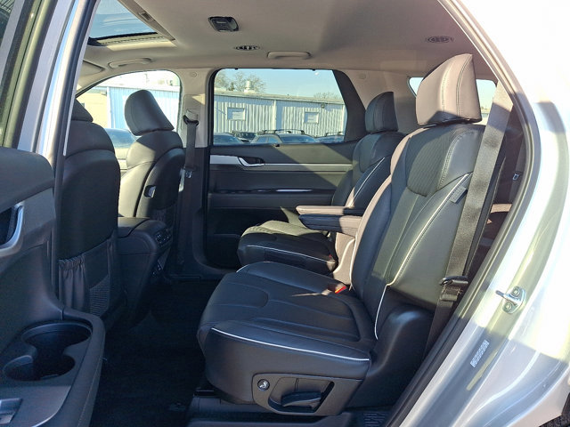 Certified 2025 Hyundai Palisade SEL image 11