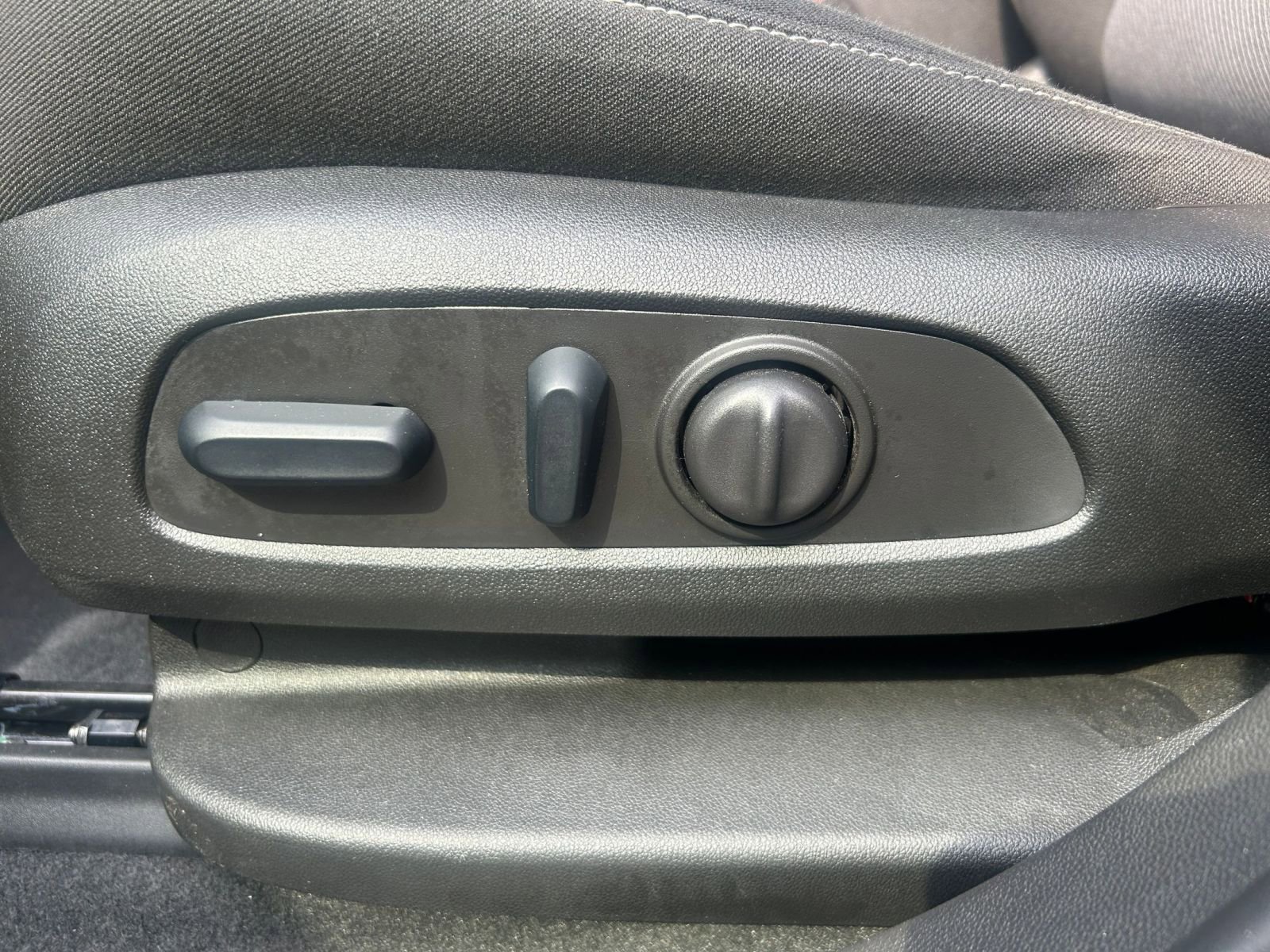 Used 2025 Chevrolet Blazer LT image 22