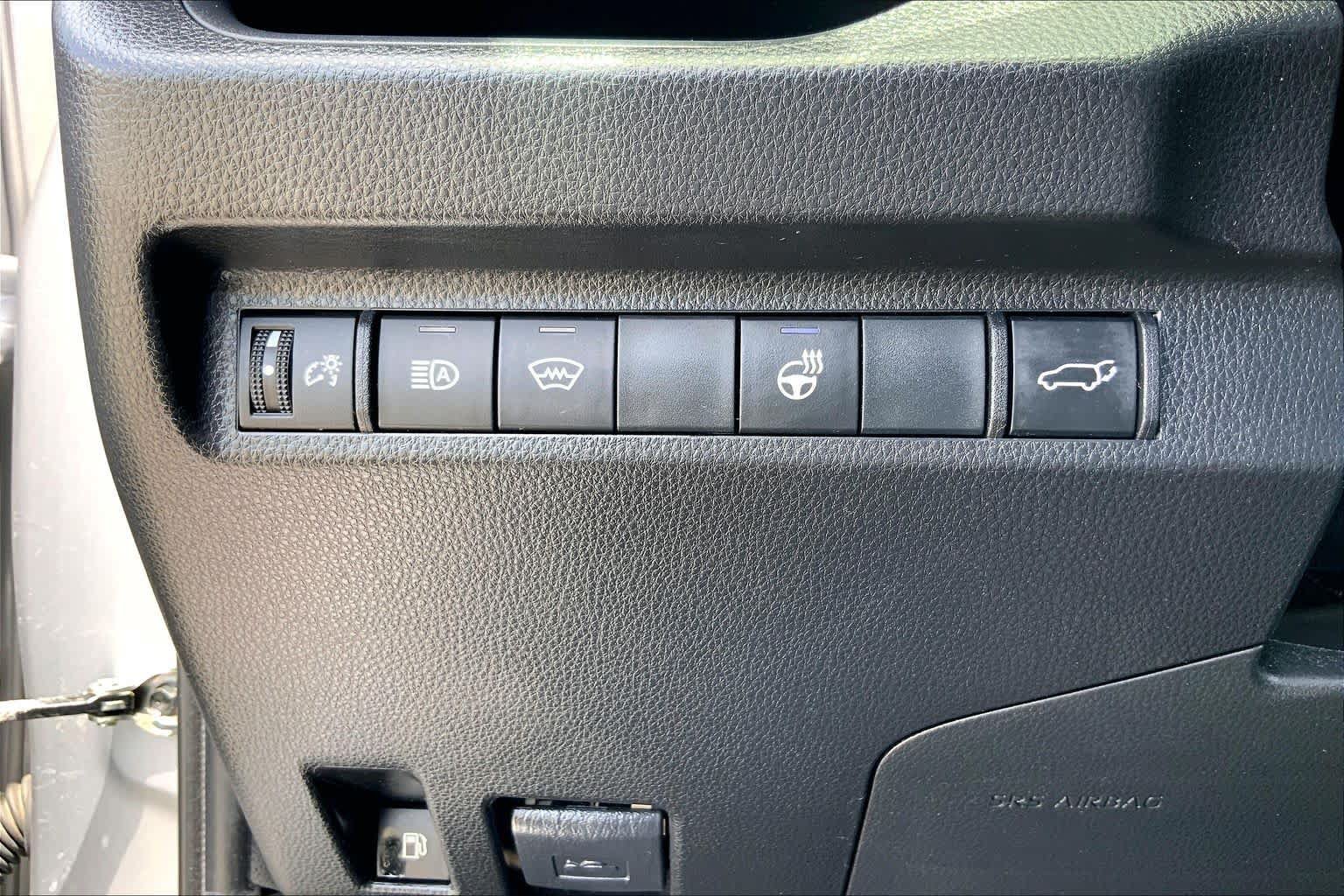 Used 2023 Toyota RAV4 SE w/ Convenience Package AWD/4WD image 33