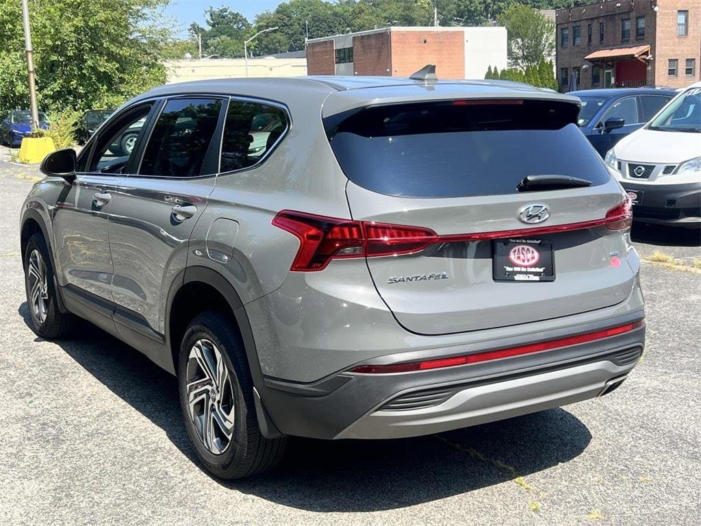 Used 2023 Hyundai Santa Fe SE image 5