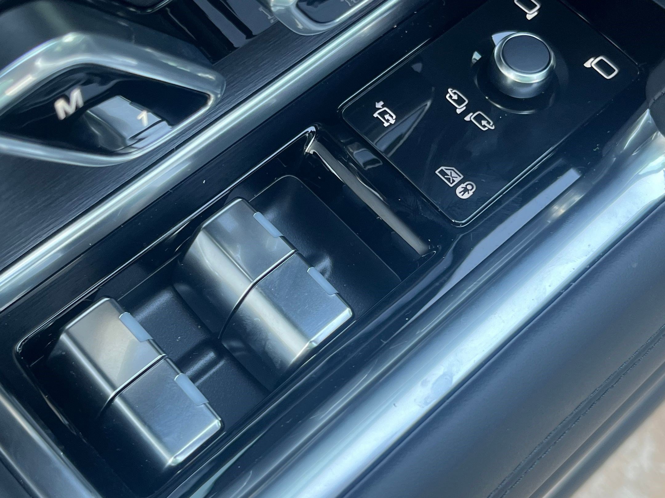 New 2025 Land Rover Range Rover Long Wheelbase SE image 12