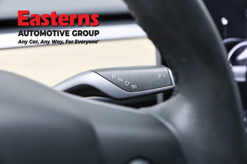 Used 2020 Tesla Model 3 Standard Range Plus image 13