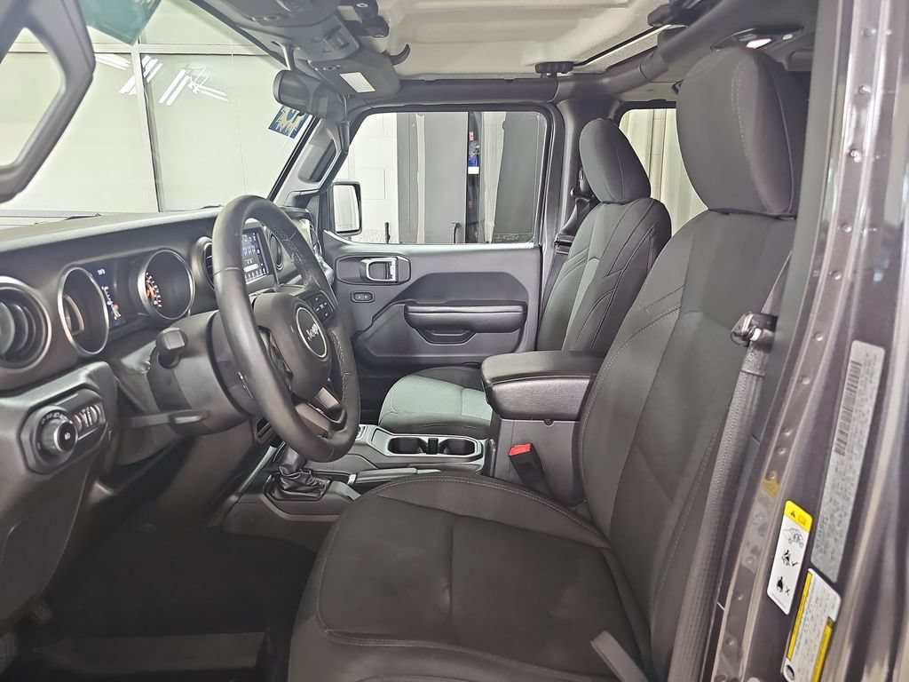 Used 2018 Jeep Wrangler Unlimited Sport S AWD/4WD image 18