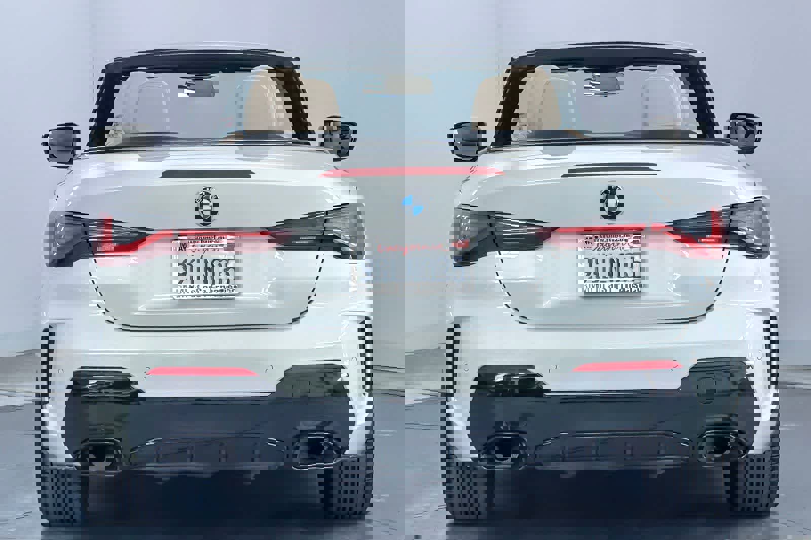 Used 2023 BMW M440i Convertible w/ Premium Package image 7