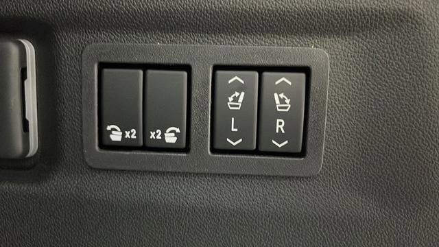 New 2026 Chevrolet Suburban Premier AWD/4WD image 34