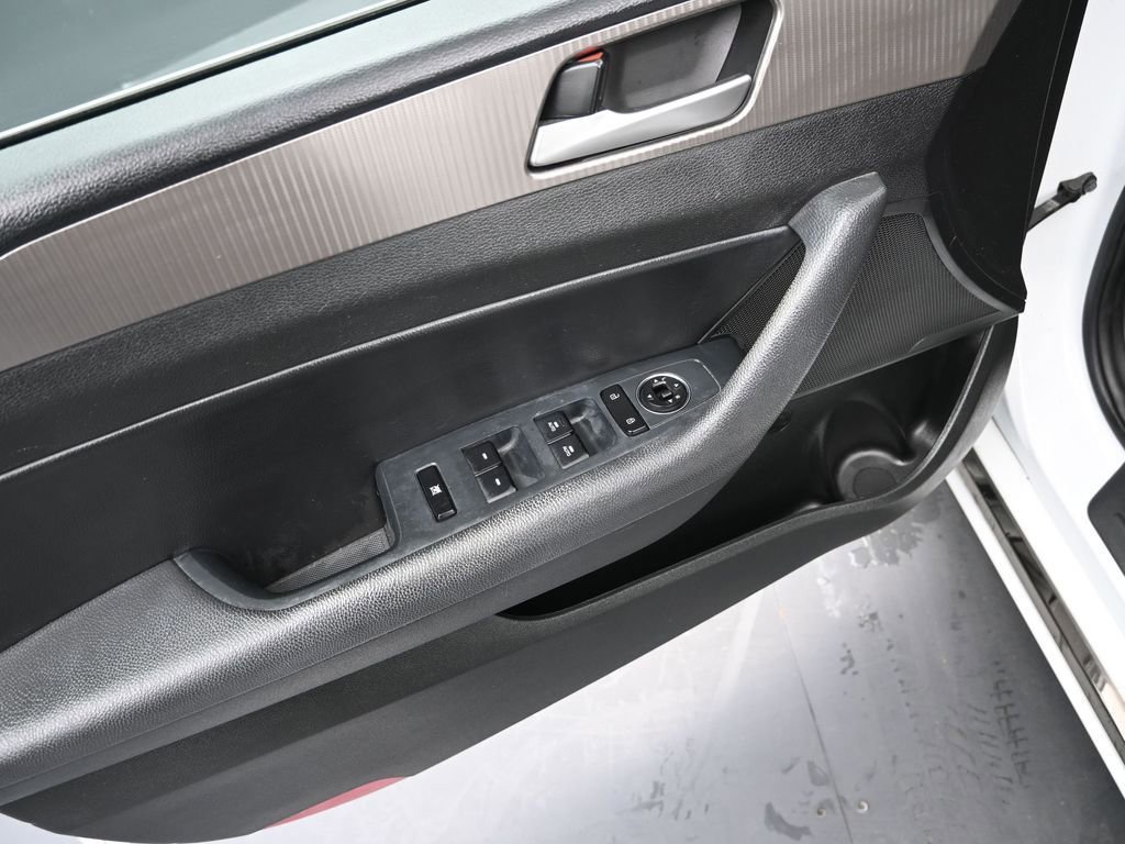 Used 2019 Hyundai Sonata Sport image 16