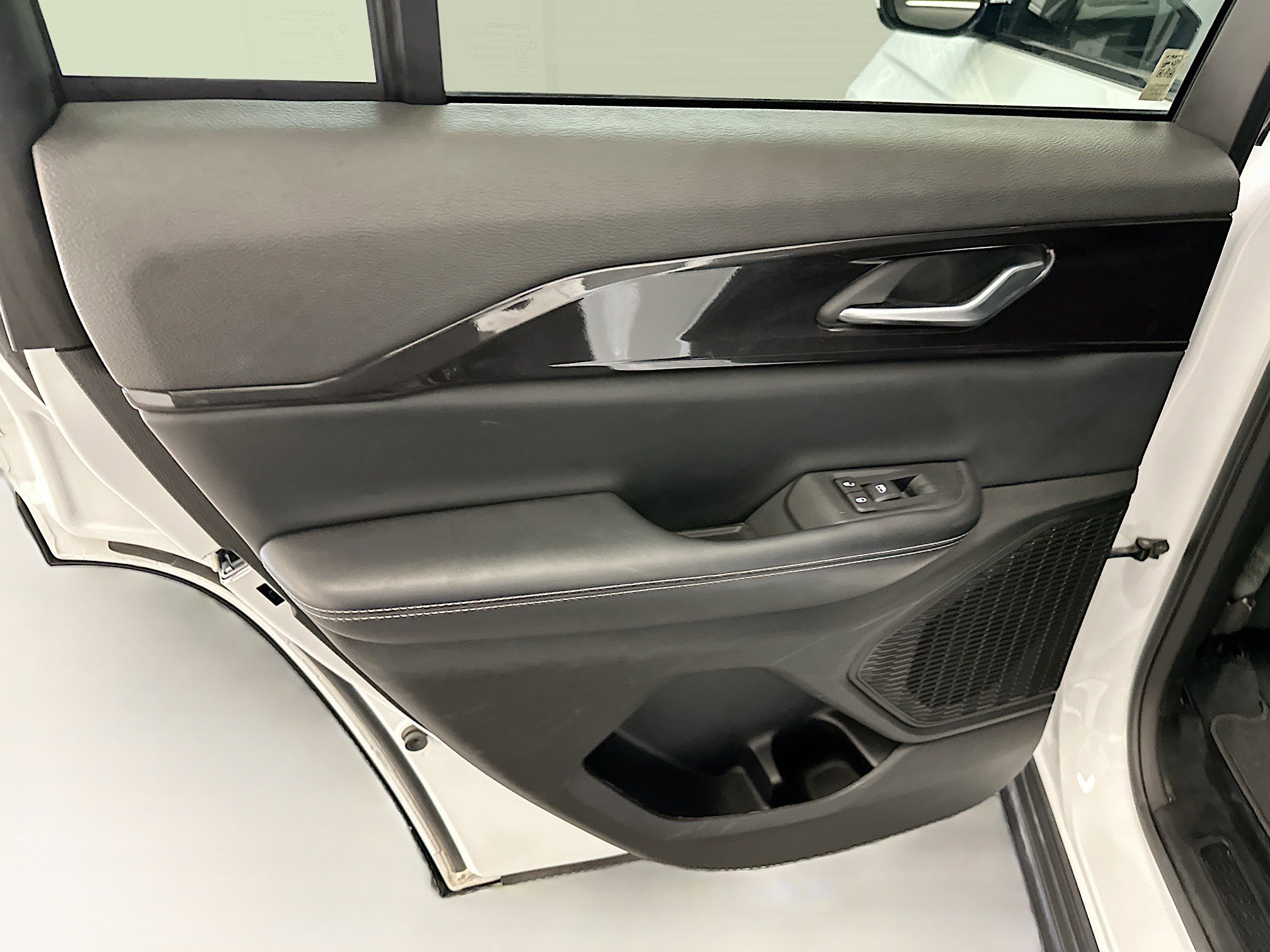 Used 2023 Jeep Grand Cherokee Altitude image 27