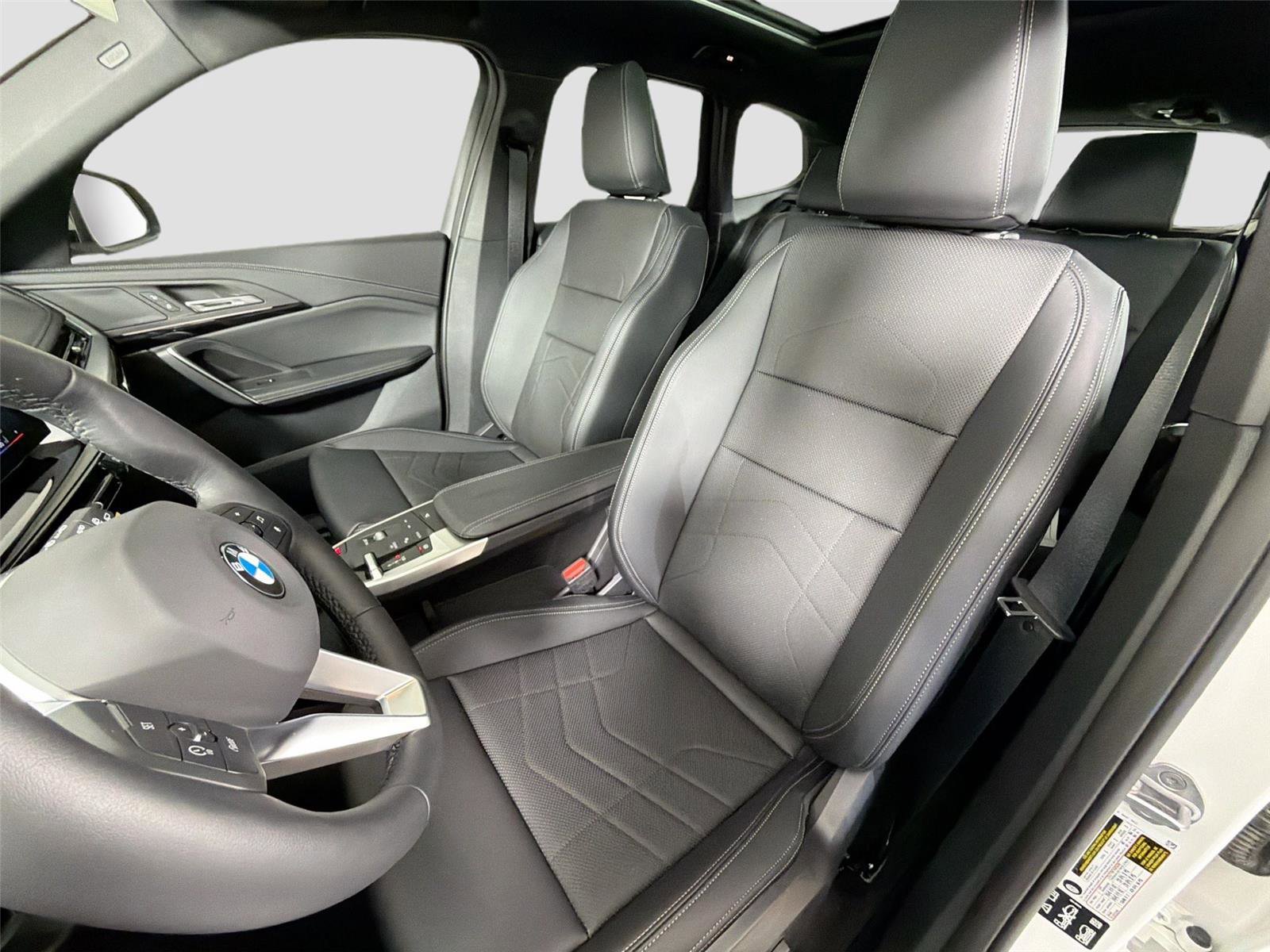 New 2026 BMW X1 xDrive28i w/ Technology Package AWD/4WD image 21