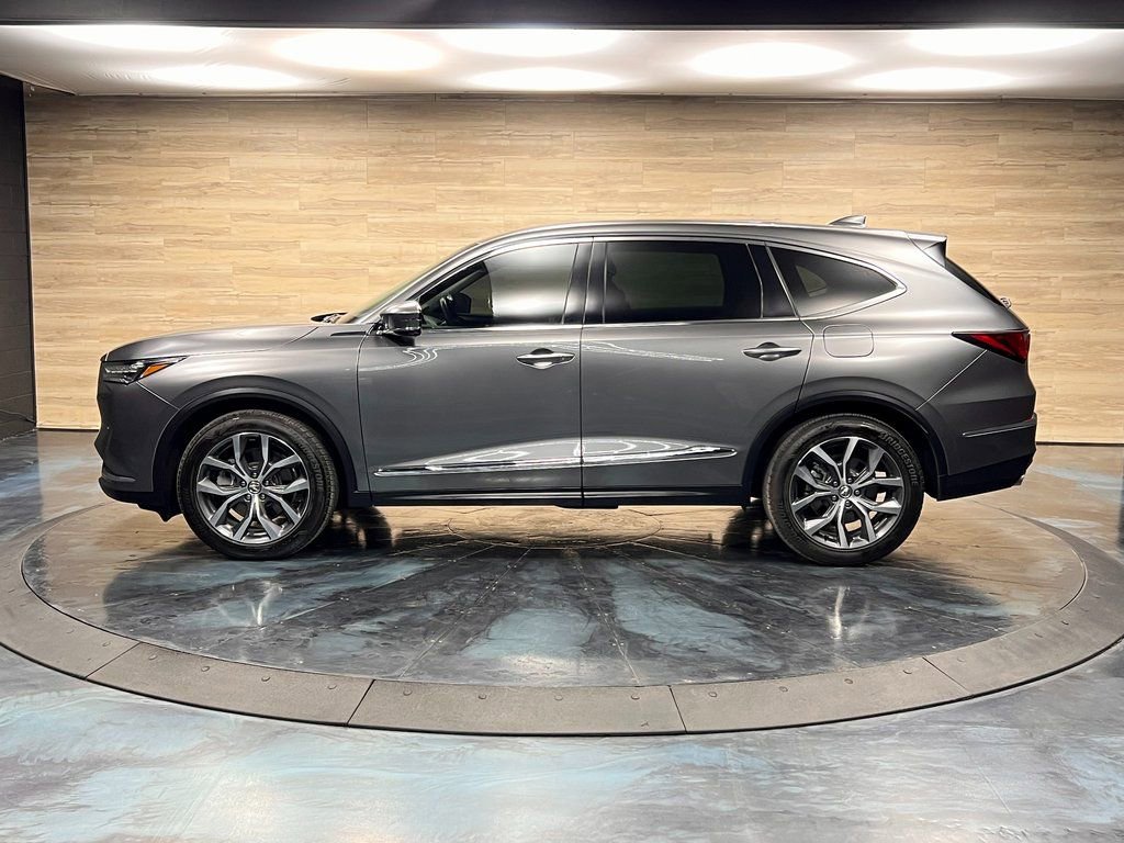 Used 2024 Acura MDX SH-AWD w/ Technology Package image 18