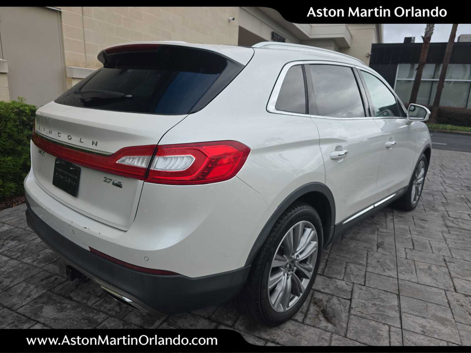 Used 2016 Lincoln MKX Reserve w/ Climate Package AWD/4WD image 3