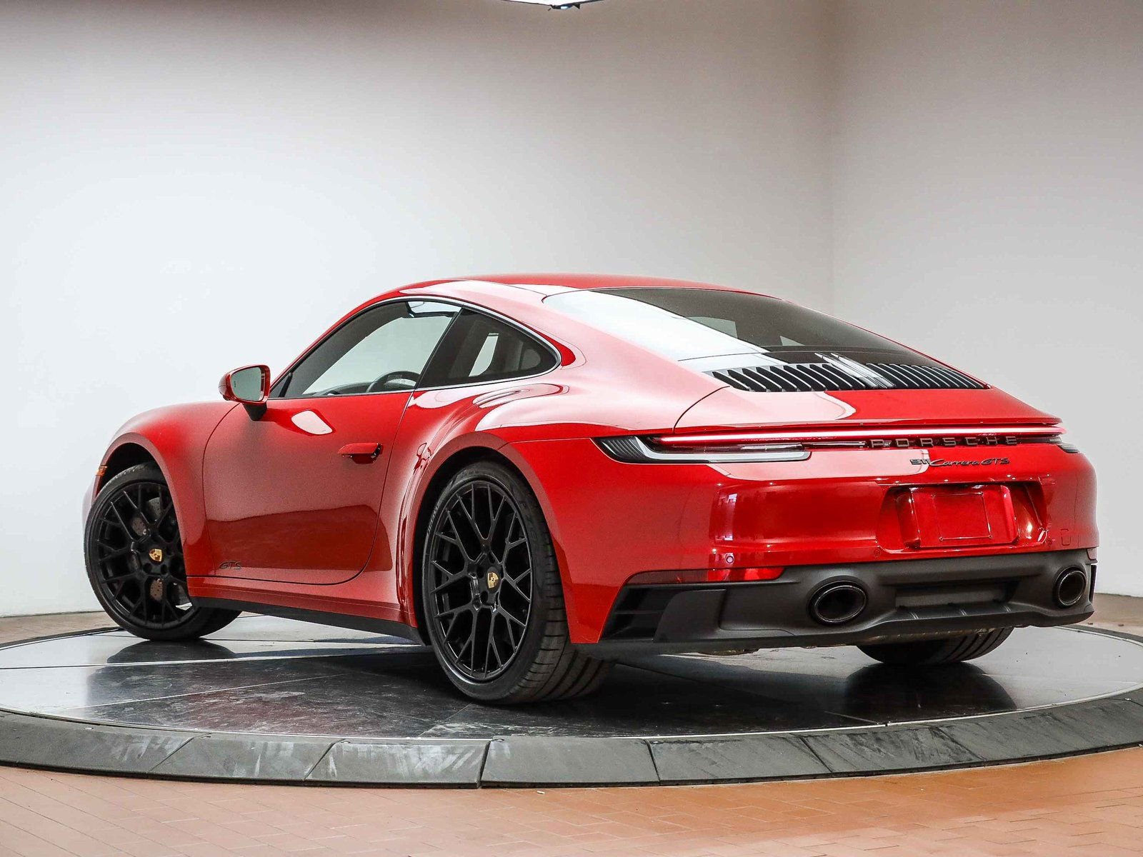 Used 2024 Porsche 911 Carrera S image 3