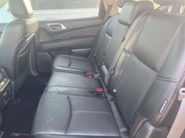 Used 2020 Nissan Pathfinder Platinum image 7