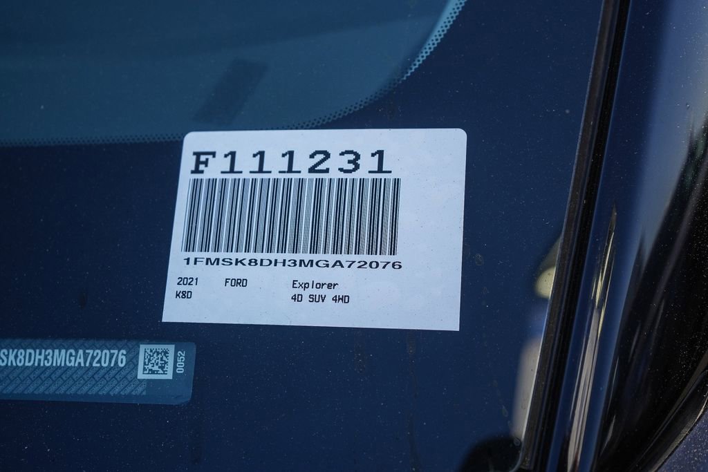 Used 2021 Ford Explorer XLT w/ Equipment Group 202A AWD/4WD image 34