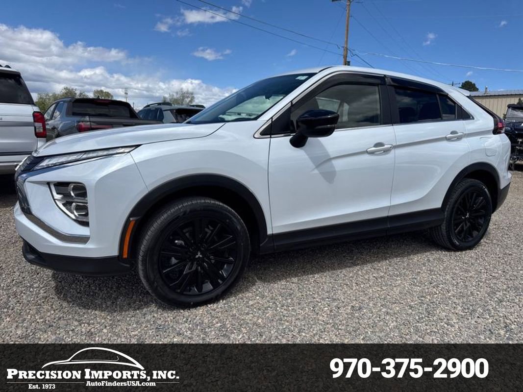 Used 2023 Mitsubishi Eclipse Cross LE image 2
