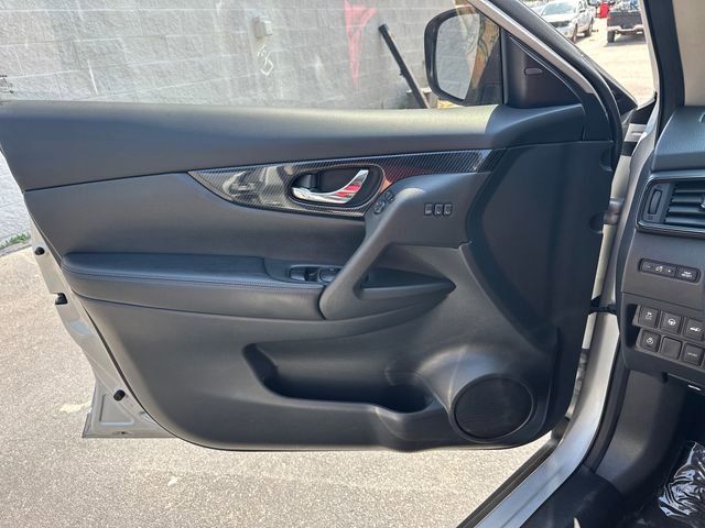Used 2019 Nissan Rogue SL w/ Premium Package FWD image 20