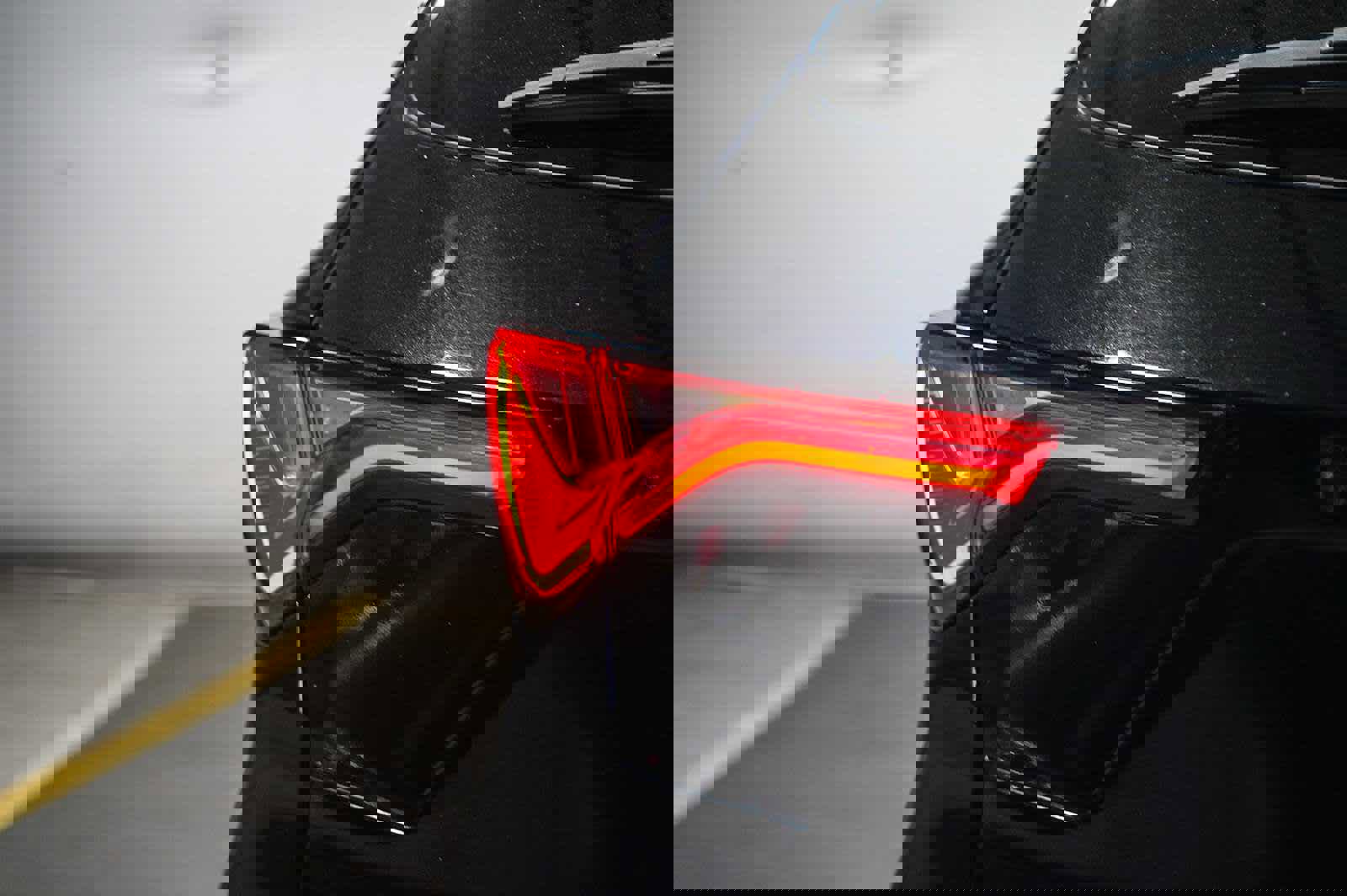 Used 2023 Acura MDX FWD w/ Technology Package image 13