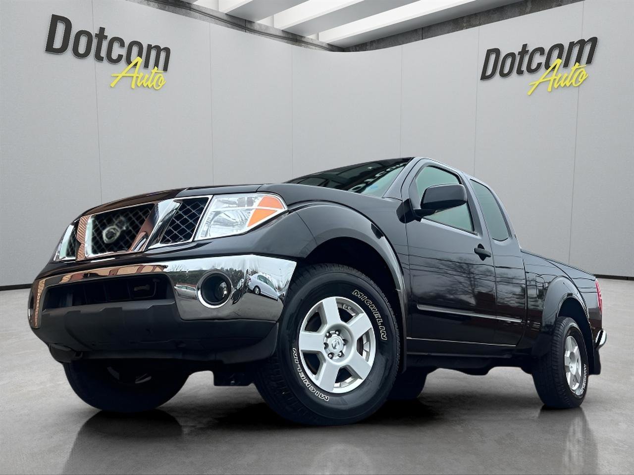 Used 2008 Nissan Frontier SE w/ SE Value Truck Pkg image 3